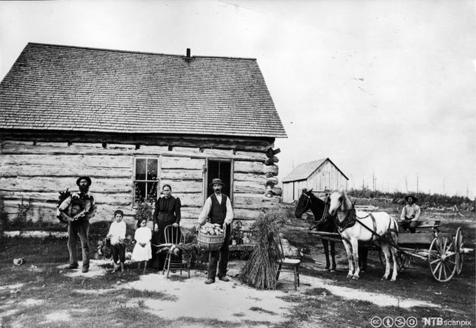 Bildet viser utvandrere i Minnesota i 1895.
